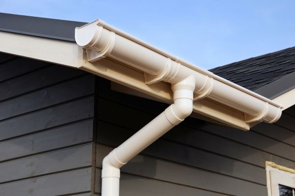 Roof Gutter Replacement in Advance