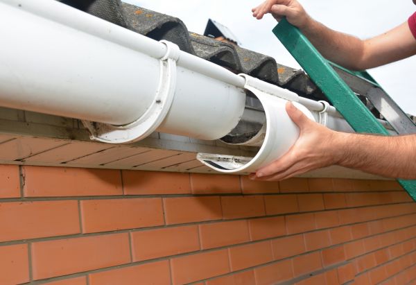 Gutter Seam Repair in Advance