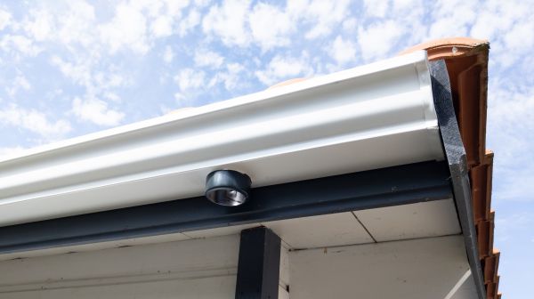 Seamless Gutters Installation in Advance