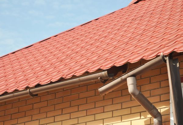 Loose Gutter Repair in Advance